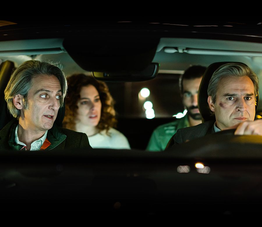 ¿Te atreves a subir? El cuarto pasajero, una comedia “pilotada” por Álex de la Iglesia.